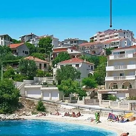 Seaview Apt, Communal Swimming Pool, 250m To Beach, Parking, 4km To Old Town * トロギール