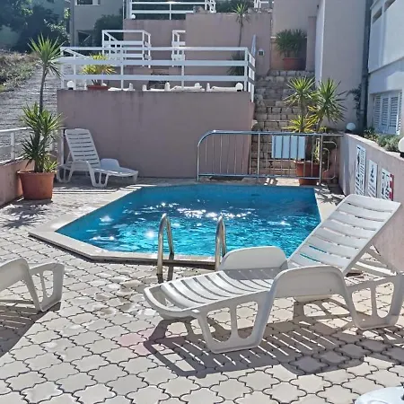 Seaview Apt, Communal Swimming Pool, 250m To Beach, Parking, 4km To Old Town アパート