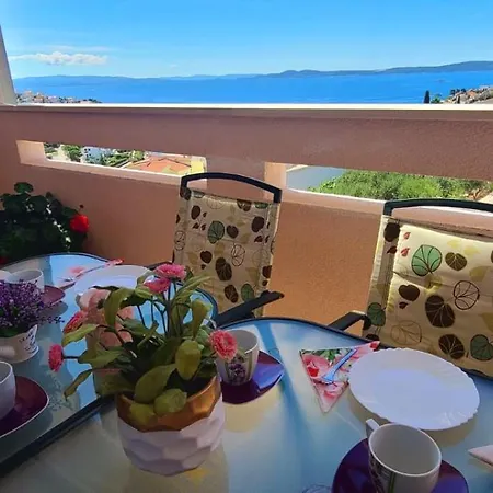 Seaview Apt, Communal Swimming Pool, 250m To Beach, Parking, 4km To Old Town Apartment Trogir