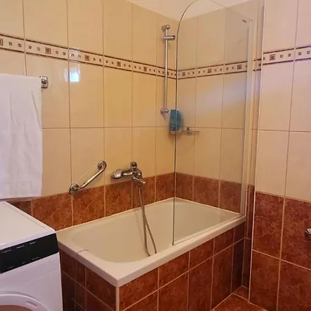 Apartment Seaview Apt, Communal Swimming Pool, 250m To Beach, Parking, 4km To Old Town *