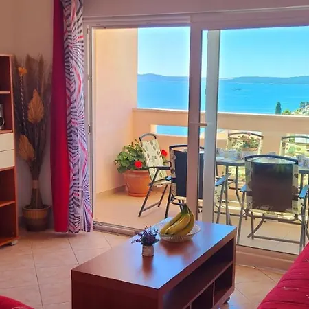 Seaview Apt, Communal Swimming Pool, 250m To Beach, Parking, 4km To Old Town * トロギール