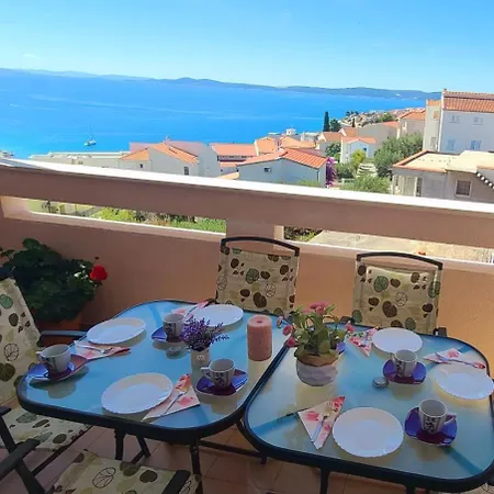 Seaview Apt, Communal Swimming Pool, 250m To Beach, Parking, 4km To Old Town Apartment Trogir